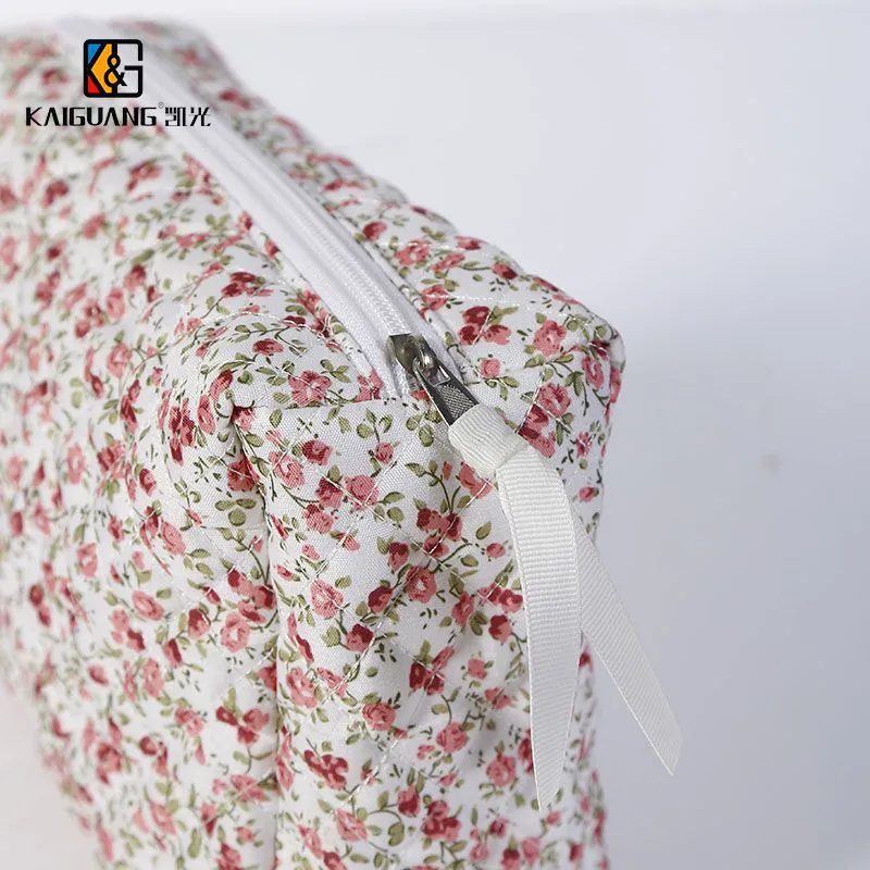 Cute Women Floral Cosmetic Bag