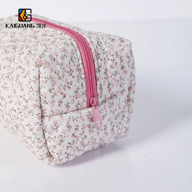 Pretty Travel Cosmetics Bag