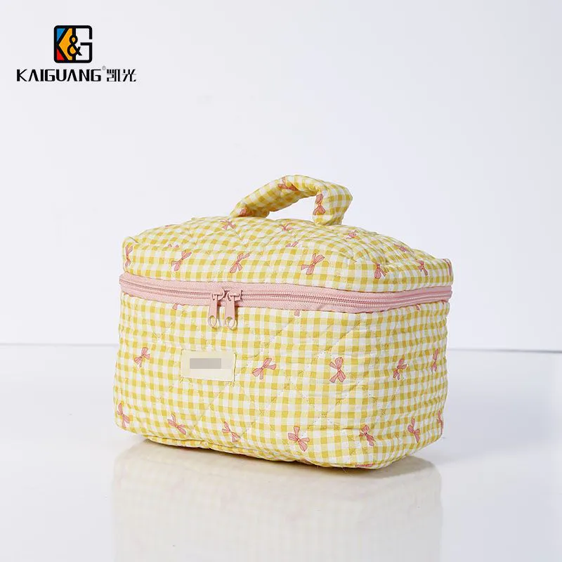 Large Capacity Floral Cosmetics Bag