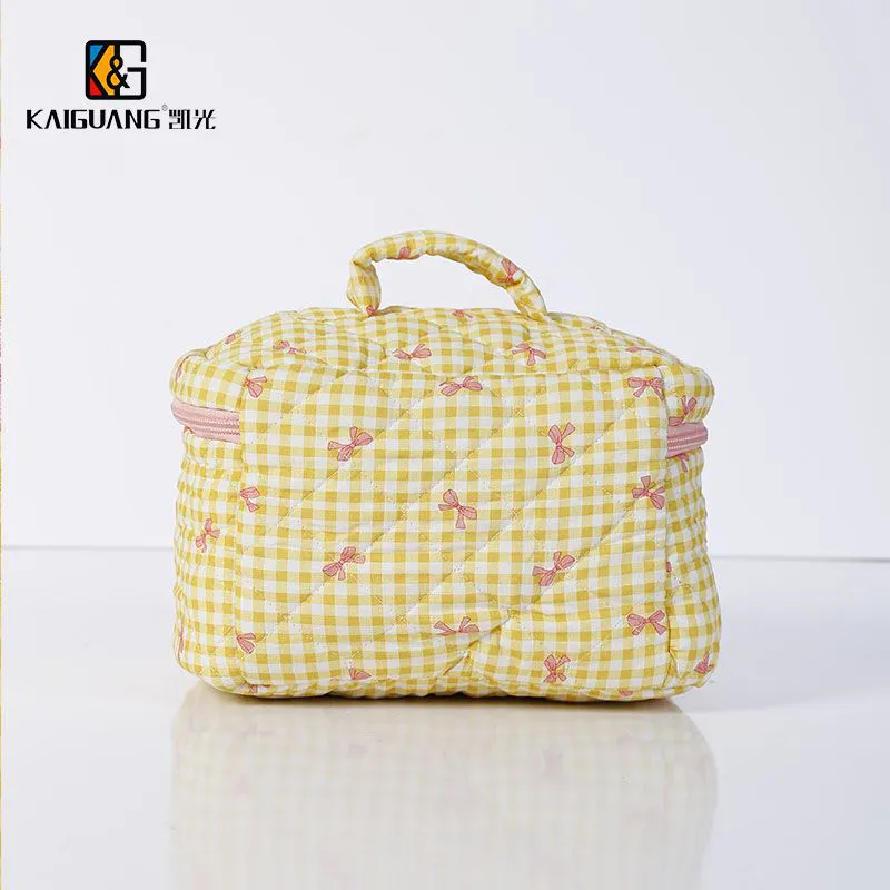 Large Capacity Floral Cosmetics Bag