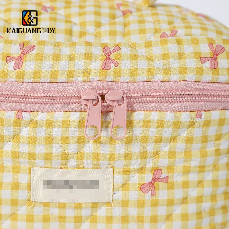 Large Capacity Floral Cosmetics Bag